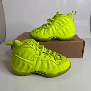 Nike Little Posite One Volt Boys Size 12C Athletic Shoes Sneakers 843755-702